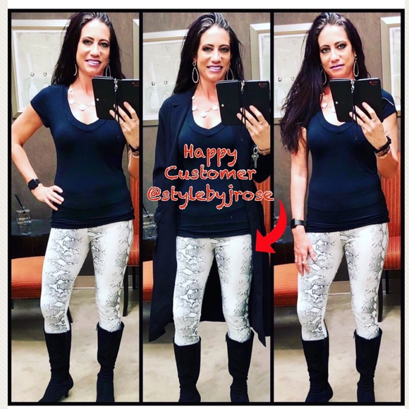 Stretchy snake skin print legging pants - Picture 7 of 7